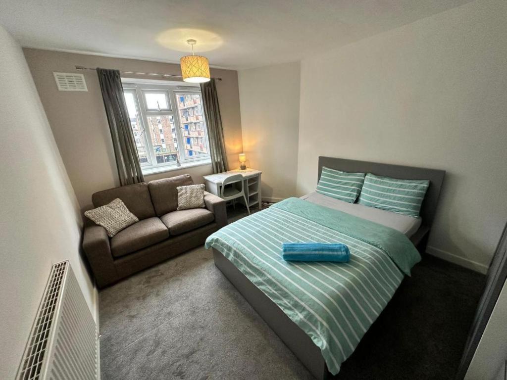 Pensiune Karen House R2 *
